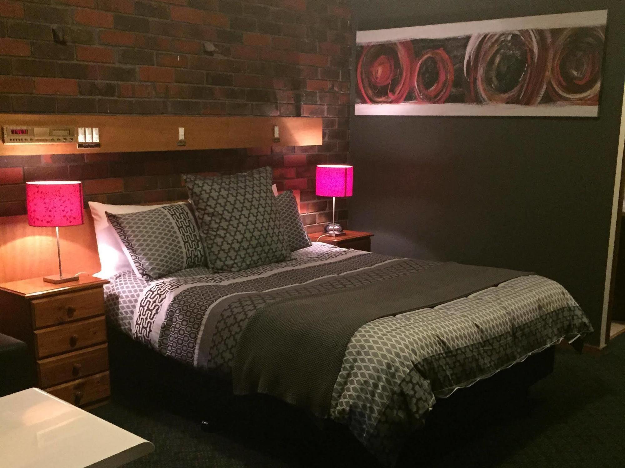 Wentworth Club Motel ภายนอก รูปภาพ